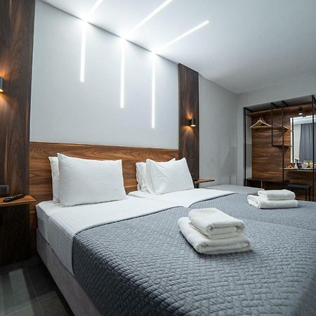 Argo Hotel Piraeus Exterior photo