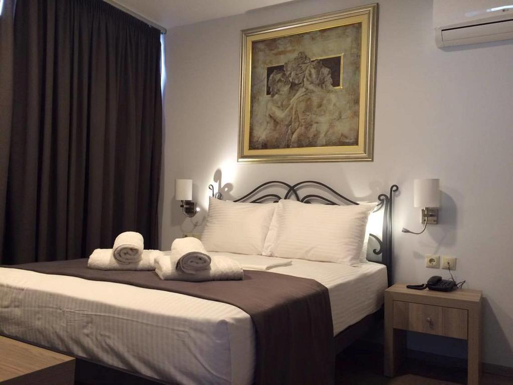Argo Hotel Piraeus Exterior photo